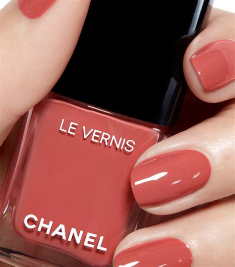 chanel le vernis rouge cuir|chanel le vernis nails.